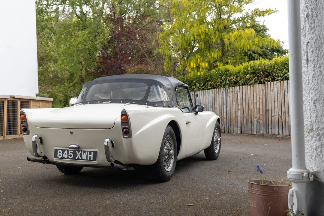 1961 Daimler SP250 - Image 10 of 30