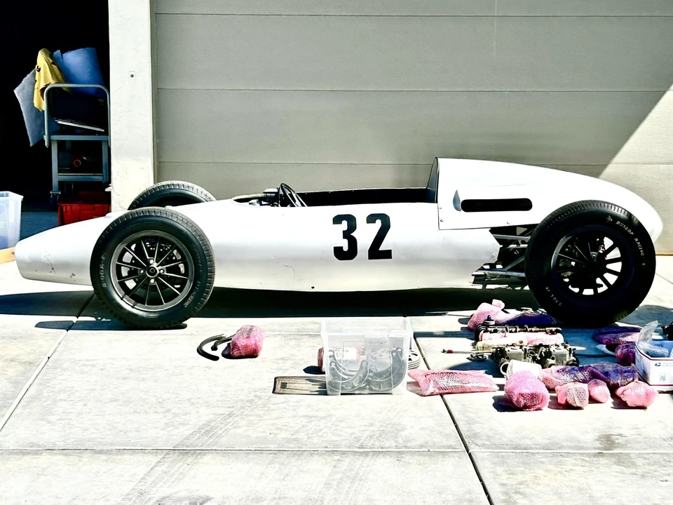 1961 - Image 4 of 31