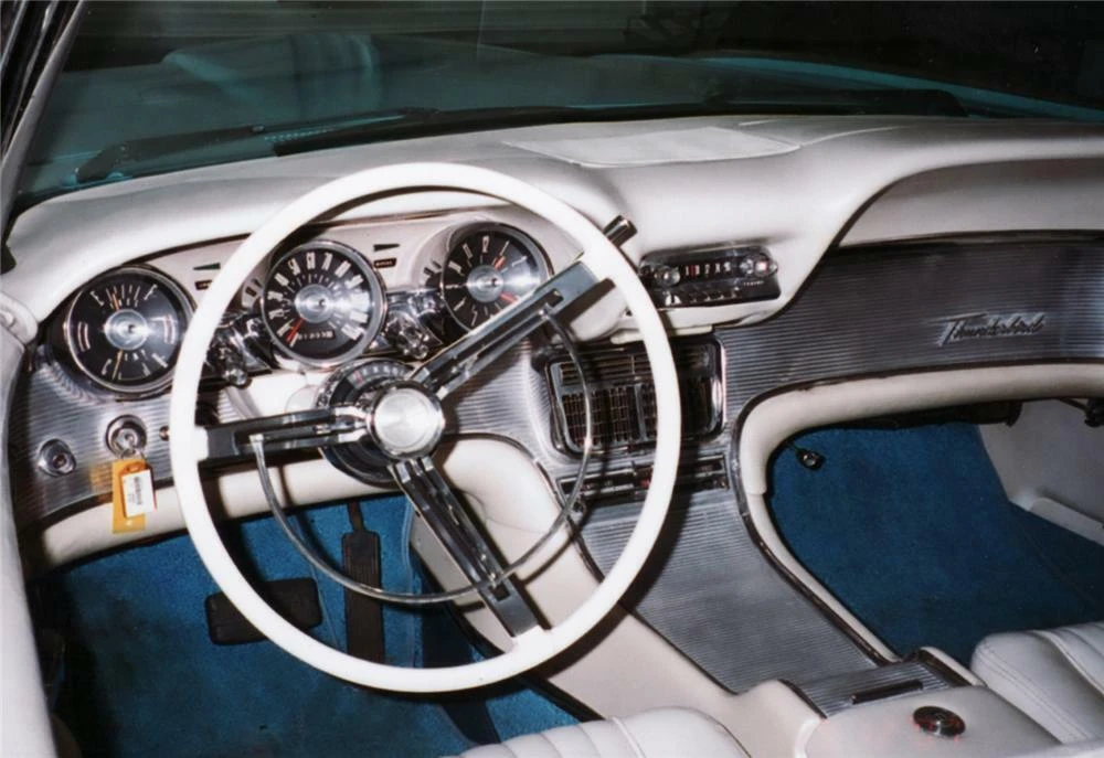 1961 Ford Thunderbird 3rd Gen - Image 3 of 4