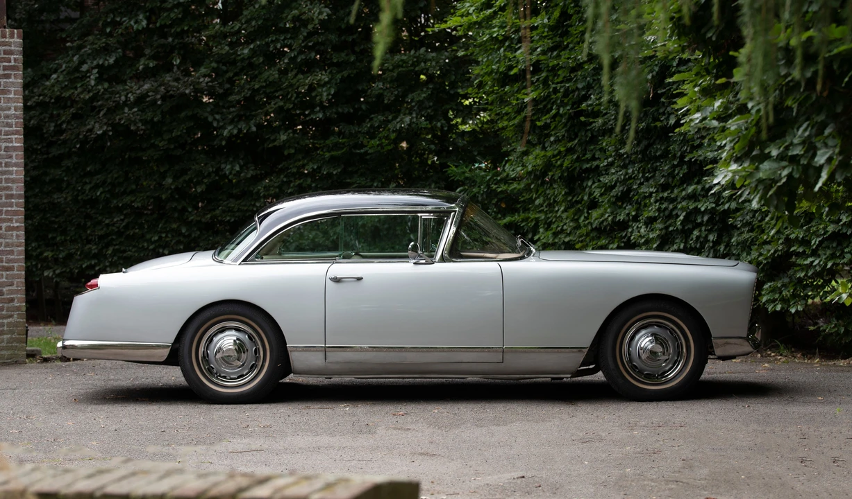 1961 Facel Vega HK500 - Image 2 of 23