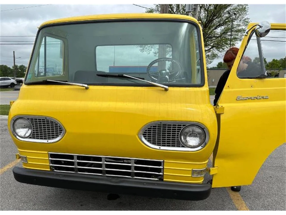 1961 Ford Econoline Van - Image 8 of 9