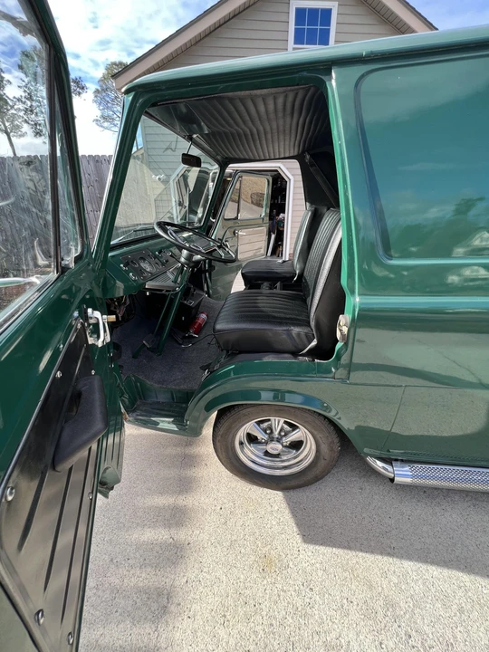 1961 Ford Econoline Van - Image 28 of 31