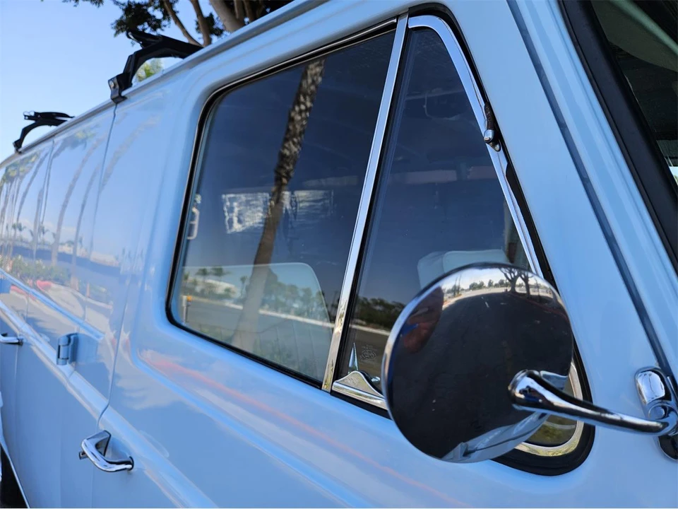 1961 Ford Econoline Van - Image 28 of 31