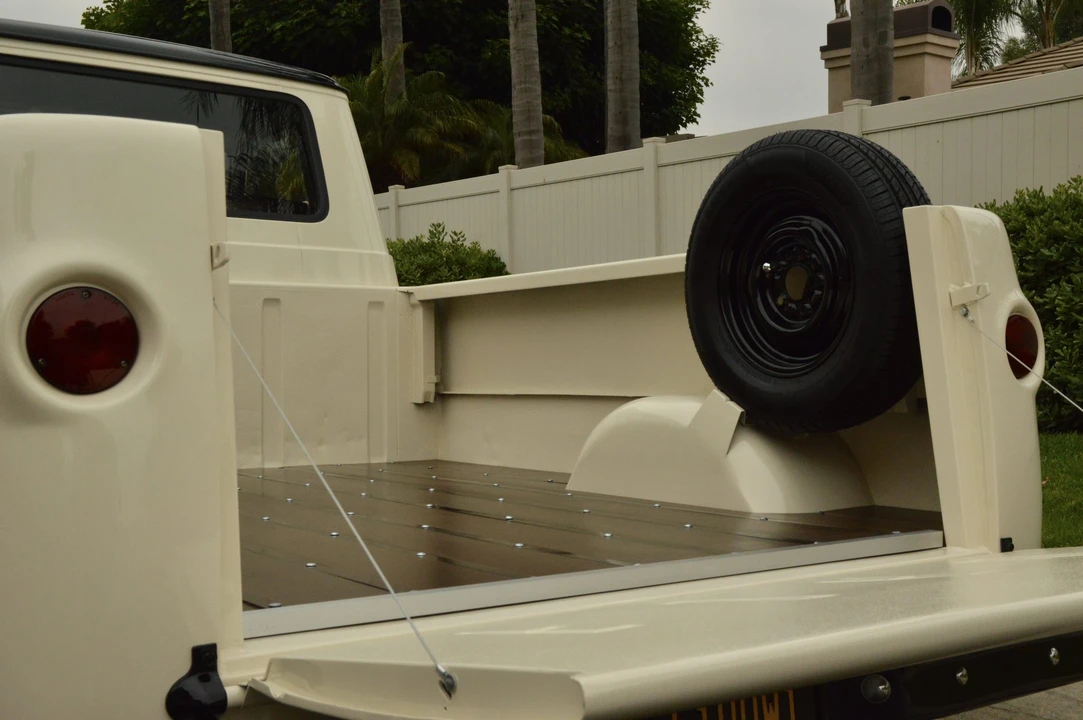 1961 Ford Econoline Pickup - Image 25 of 31