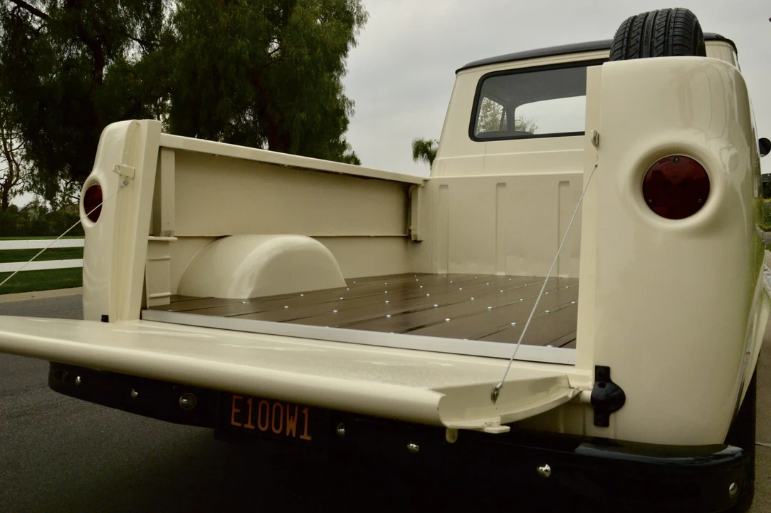 1961 Ford Econoline Pickup - Image 24 of 31