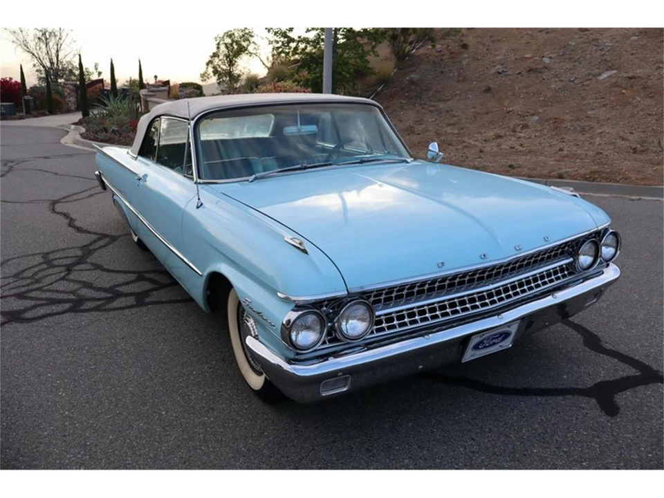 1961 Ford Galaxie 2nd Gen - Image 25 of 31