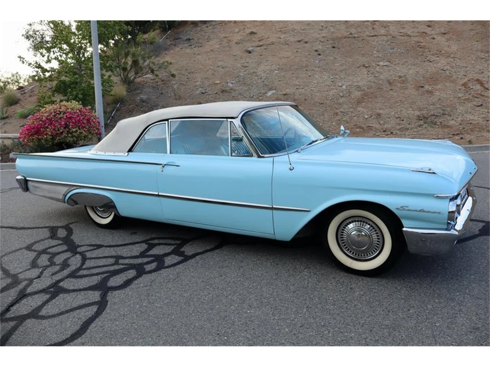 1961 Ford Galaxie 2nd Gen - Image 27 of 31