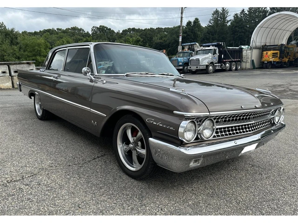 1961 Ford Galaxie 2nd Gen - Image 2 of 31