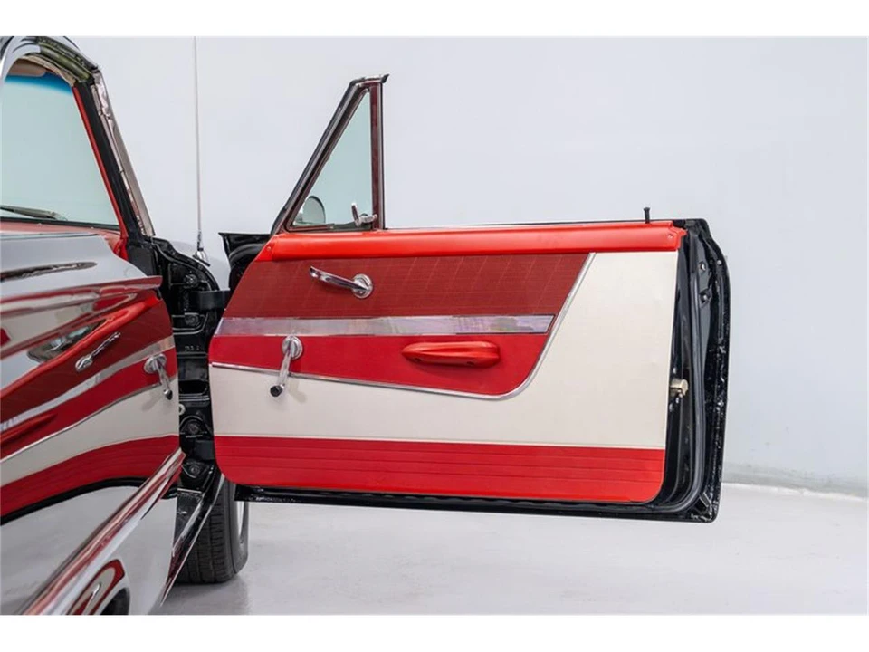 1961 Ford Galaxie 2nd Gen - Image 10 of 31