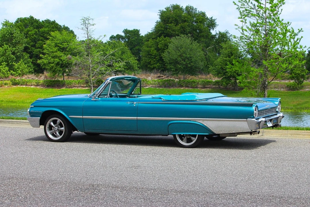 1961 Ford Galaxie 2nd Gen - Image 19 of 31