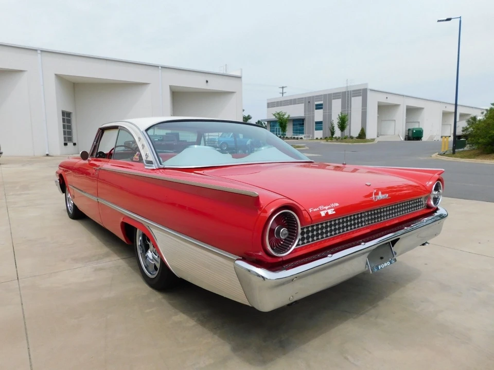 1961 Ford Galaxie 2nd Gen - Image 10 of 12