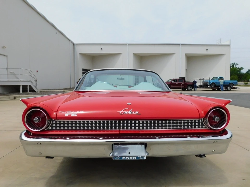 1961 Ford Galaxie 2nd Gen - Image 11 of 12