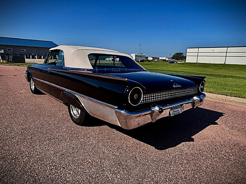 1961 Ford Galaxie 2nd Gen - Image 20 of 31