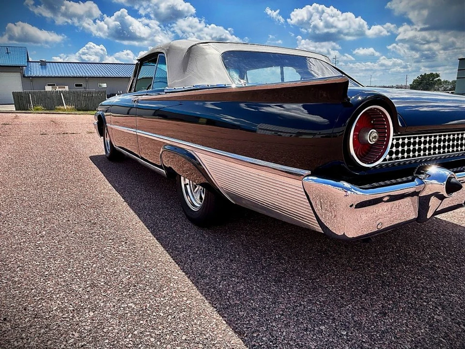 1961 Ford Galaxie 2nd Gen - Image 21 of 31