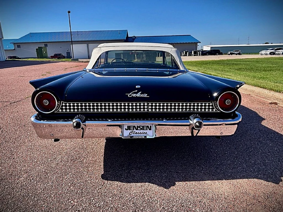 1961 Ford Galaxie 2nd Gen - Image 23 of 31