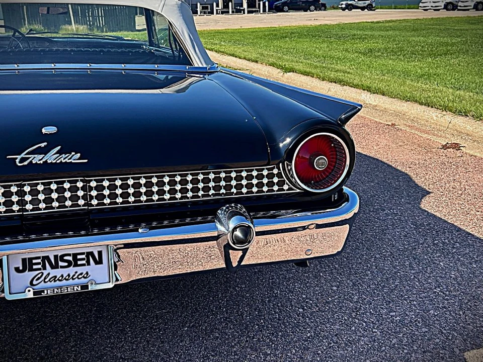 1961 Ford Galaxie 2nd Gen - Image 26 of 31