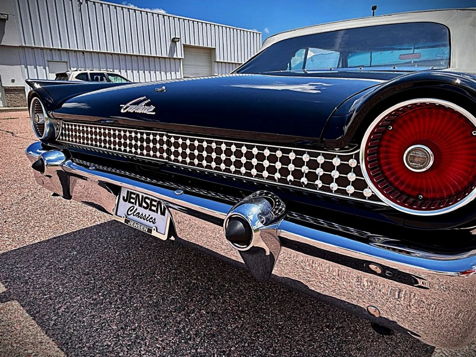 1961 Ford Galaxie 2nd Gen - Image 28 of 31