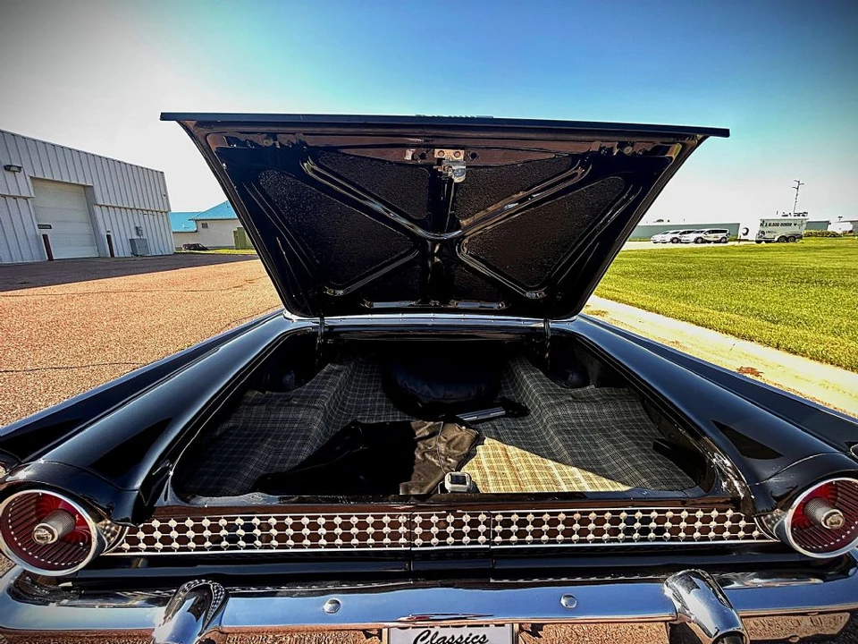 1961 Ford Galaxie 2nd Gen - Image 30 of 31