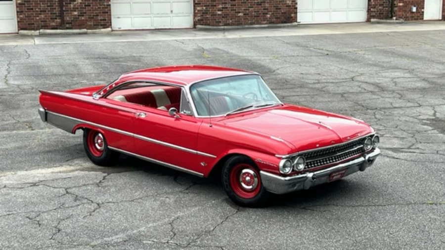 1961 Ford Galaxie 2nd Gen - Image 20 of 21