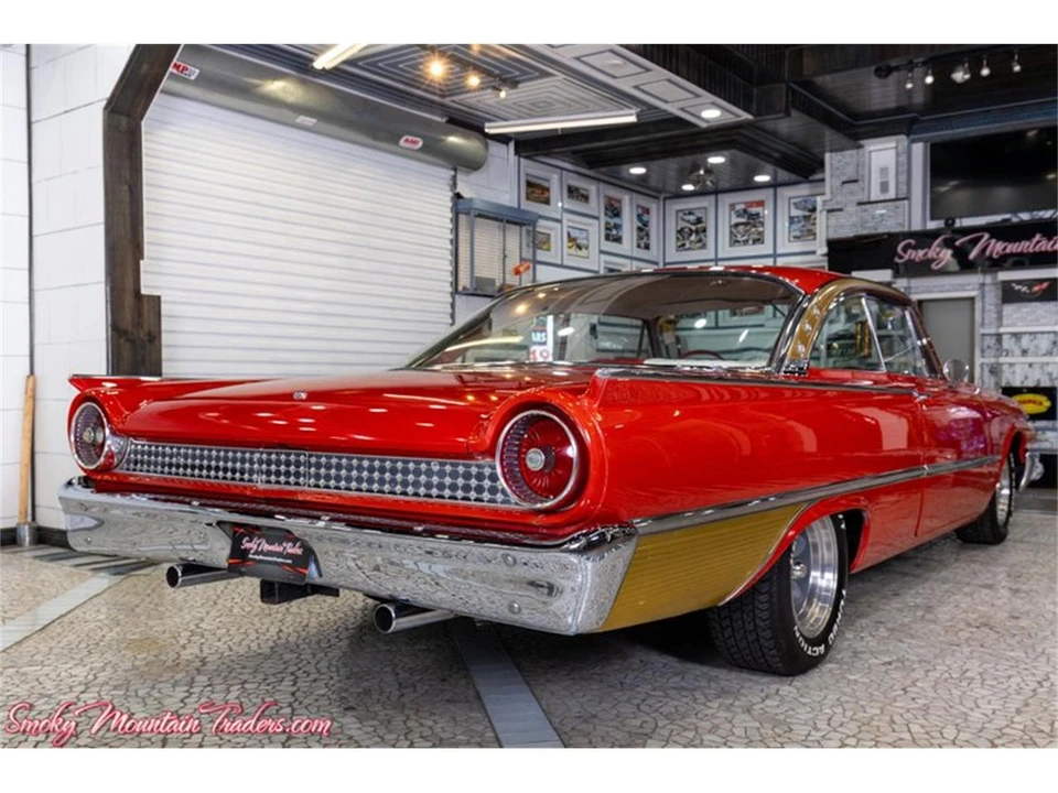 1961 Ford Galaxie 2nd Gen - Image 25 of 31