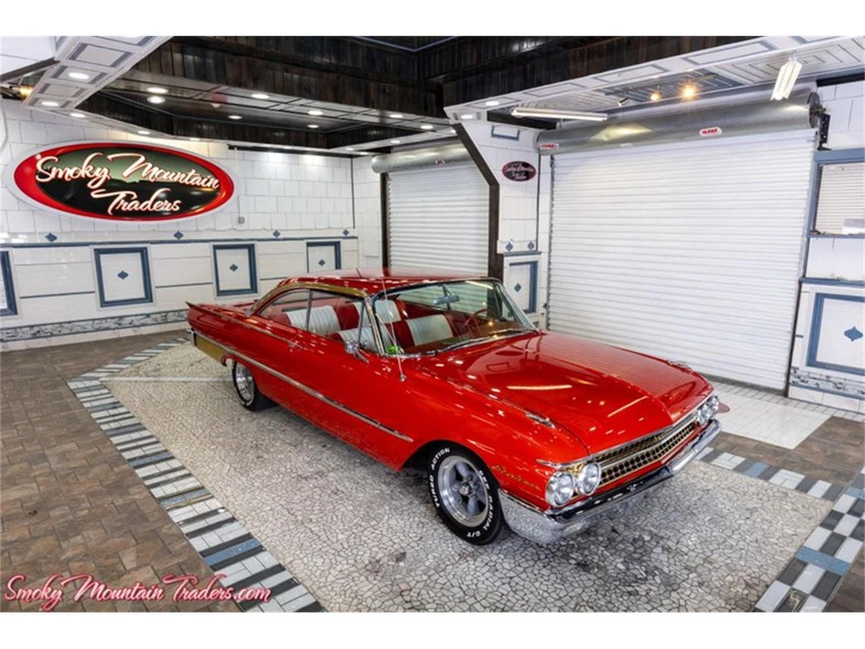1961 Ford Galaxie 2nd Gen - Image 15 of 31