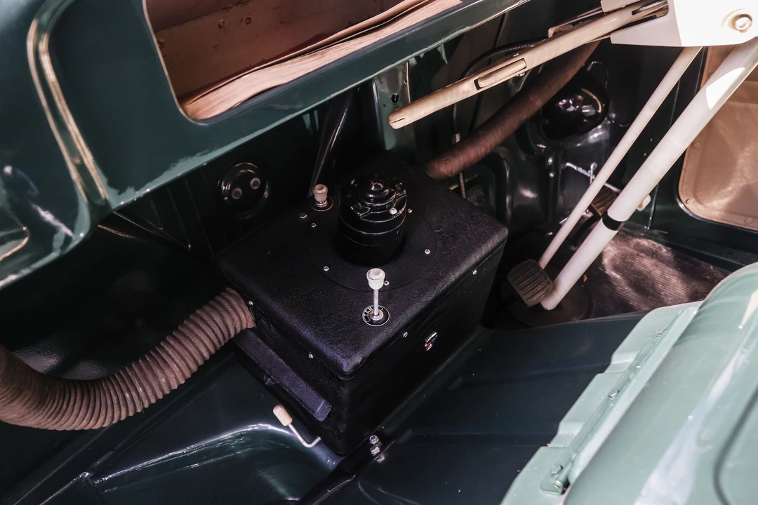 1961 Ford Econoline Van - Image 23 of 26
