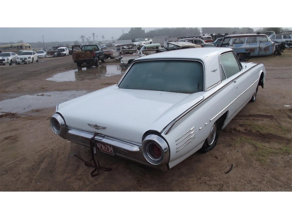 1961 Ford Thunderbird 3rd Gen - Image 2 of 2