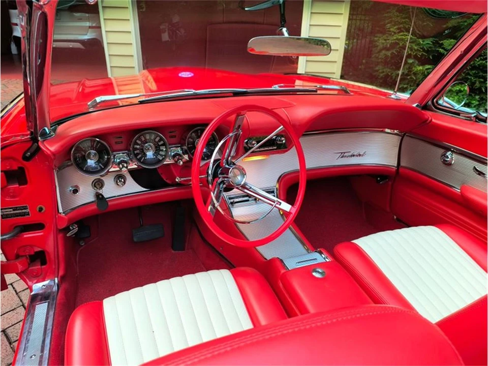 1961 Ford Thunderbird 3rd Gen - Image 7 of 20