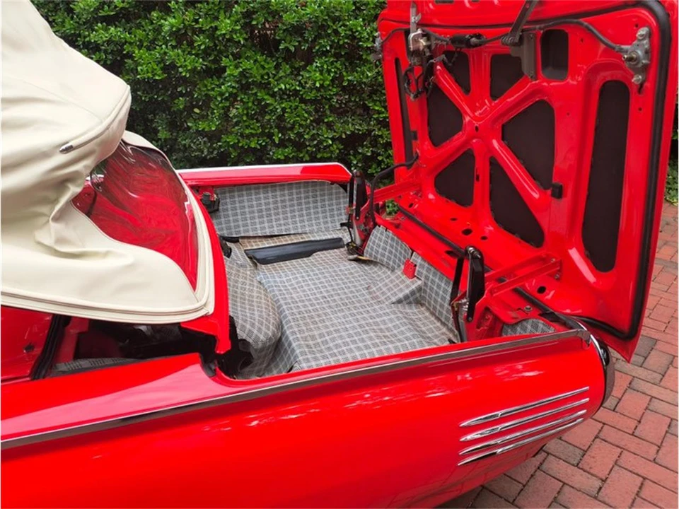 1961 Ford Thunderbird 3rd Gen - Image 16 of 20