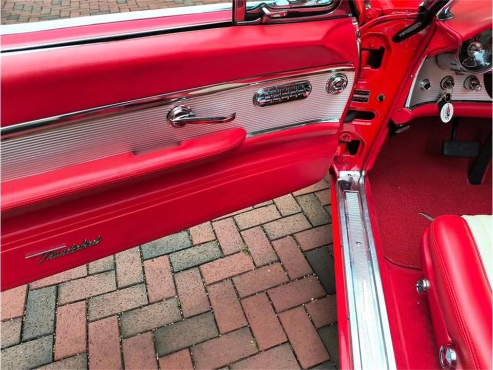 1961 Ford Thunderbird 3rd Gen - Image 9 of 20