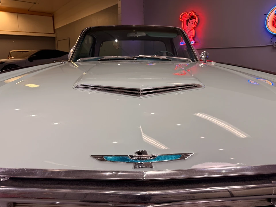 1961 Ford Thunderbird 3rd Gen - Image 9 of 21