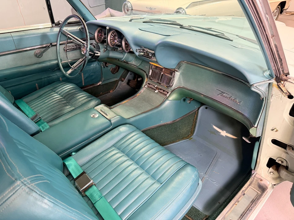 1961 Ford Thunderbird 3rd Gen - Image 20 of 21