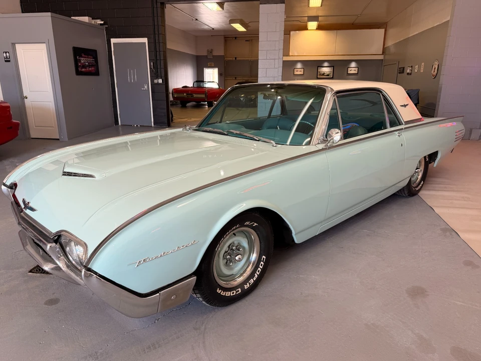 1961 Ford Thunderbird 3rd Gen - Image 14 of 21