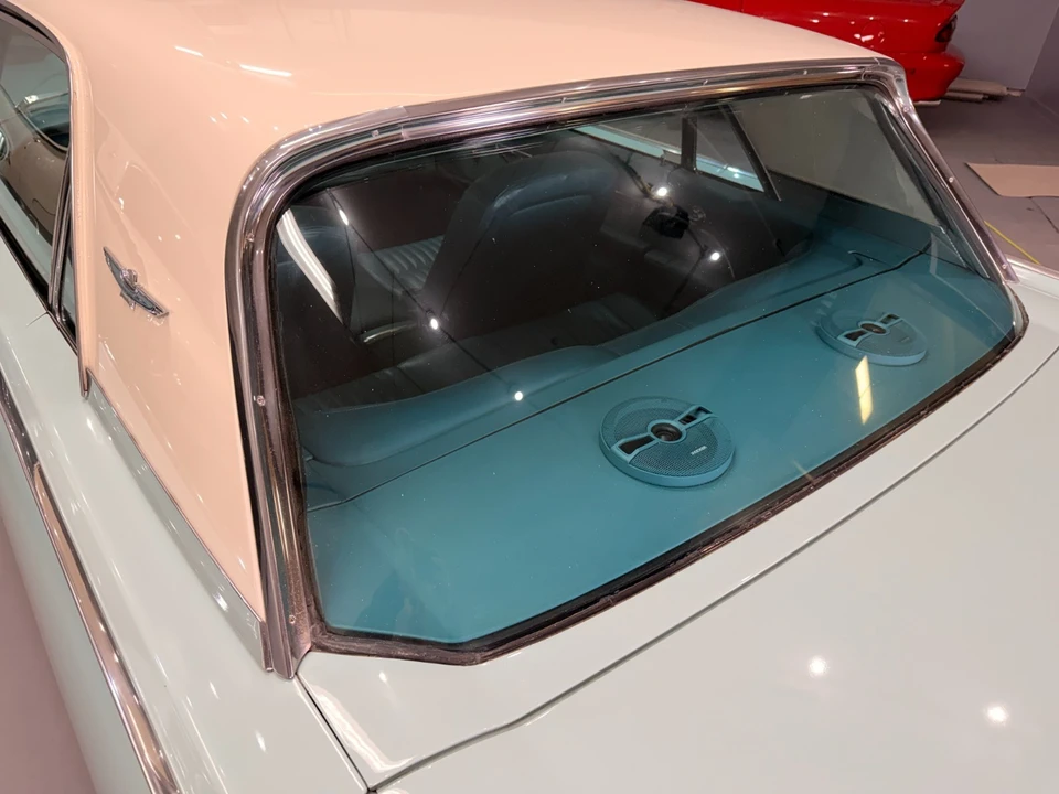 1961 Ford Thunderbird 3rd Gen - Image 16 of 21