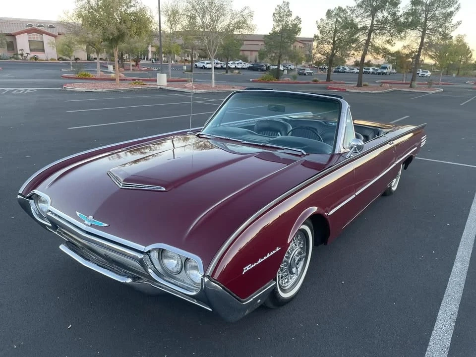 1961 Ford Thunderbird 3rd Gen - Image 9 of 17