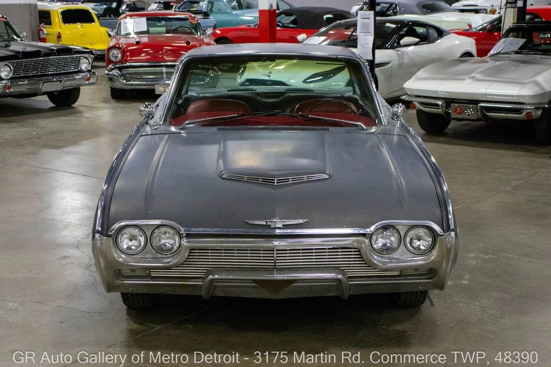 1961 Ford Thunderbird 3rd Gen - Image 11 of 12