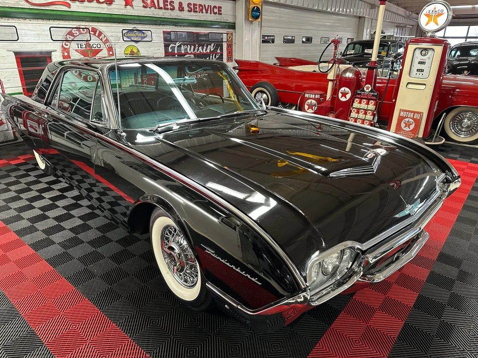 1961 Ford Thunderbird 3rd Gen - Image 2 of 12