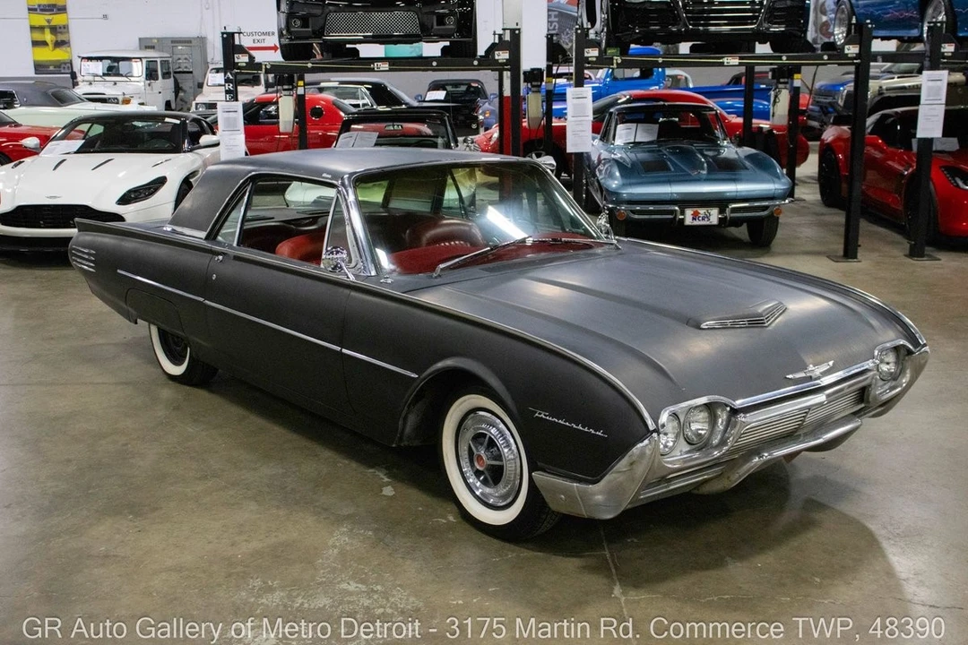 1961 Ford Thunderbird 3rd Gen - Image 9 of 12