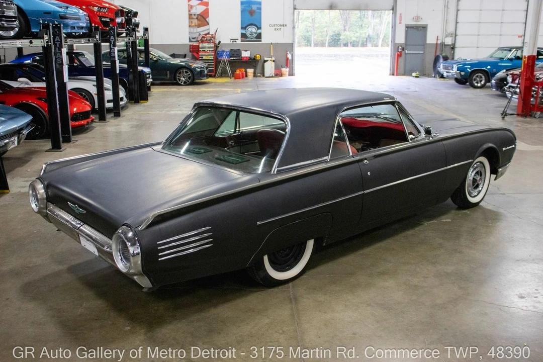1961 Ford Thunderbird 3rd Gen - Image 7 of 12