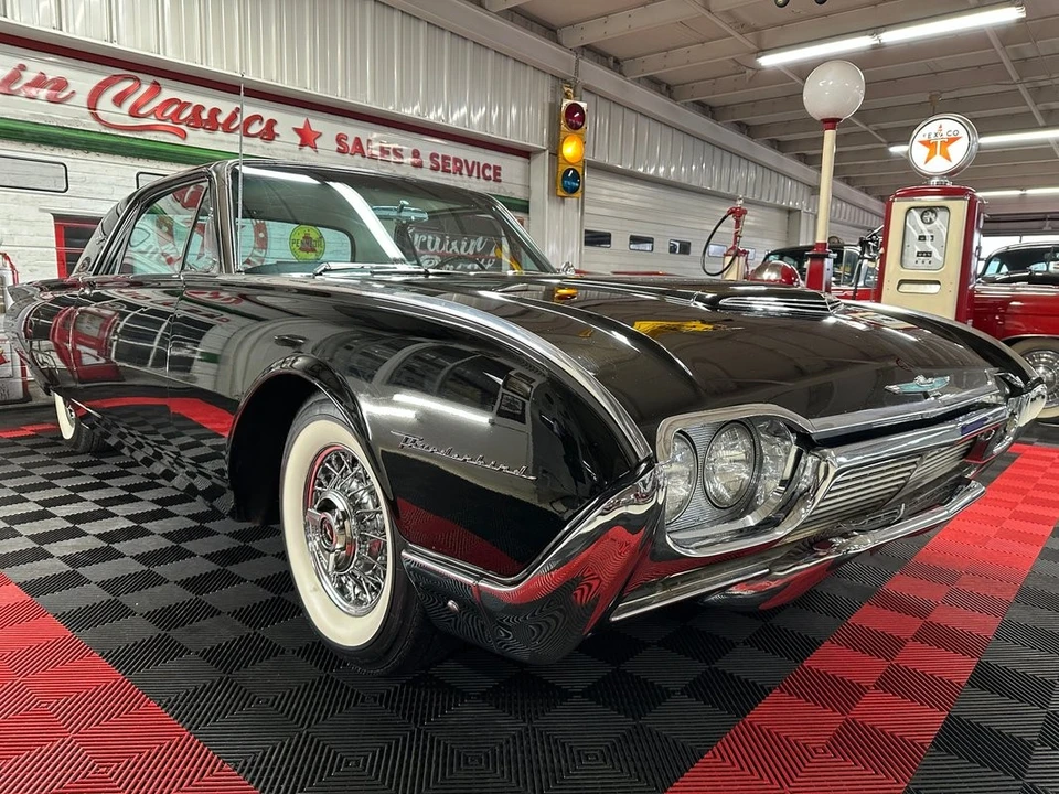 1961 Ford Thunderbird 3rd Gen - Image 3 of 12
