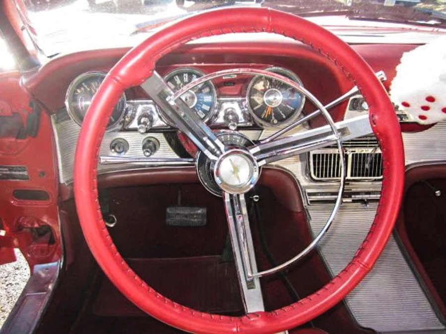1961 Ford Thunderbird 3rd Gen - Image 5 of 7