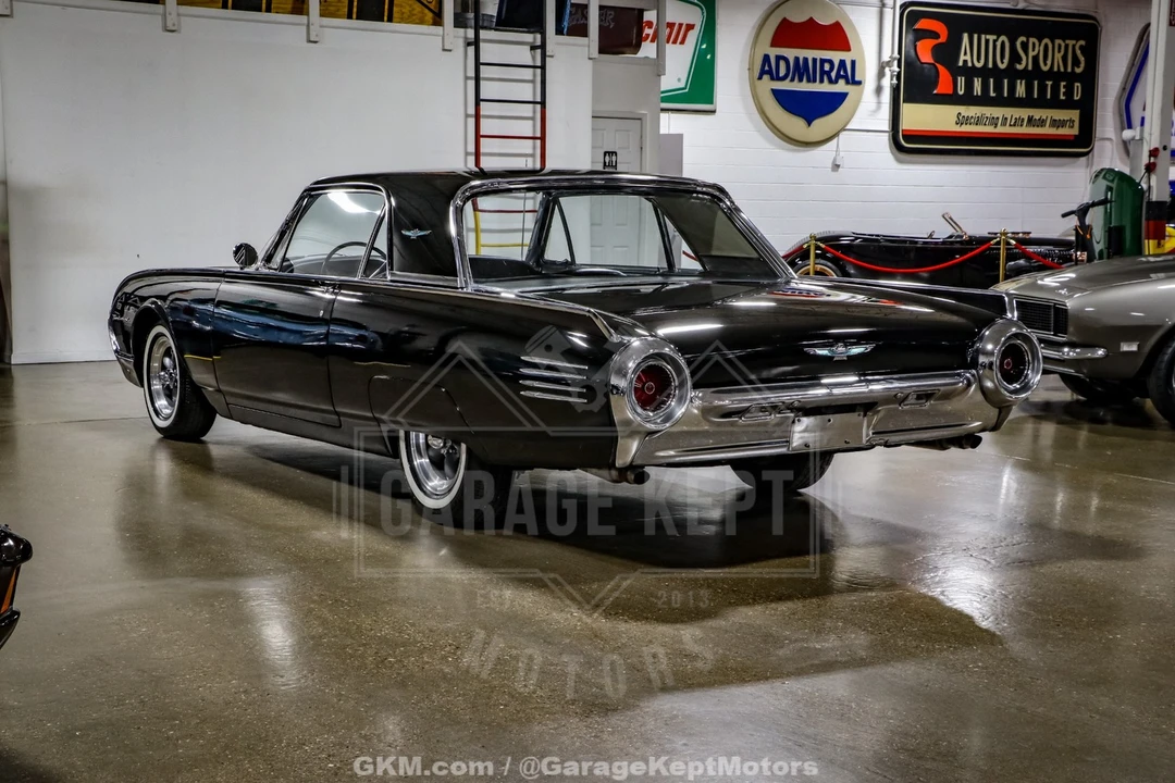 1961 Ford Thunderbird 3rd Gen - Image 8 of 21