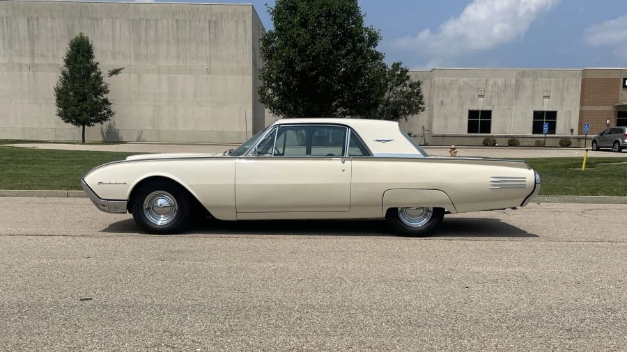 1961 Ford Thunderbird 3rd Gen - Image 7 of 19