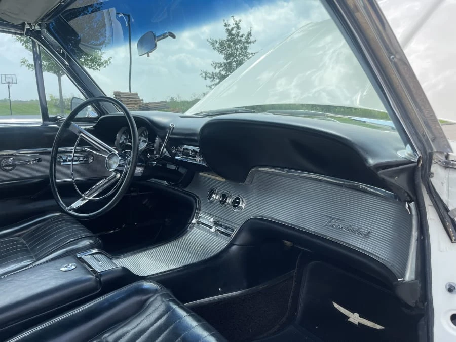 1961 Ford Thunderbird 3rd Gen - Image 10 of 19