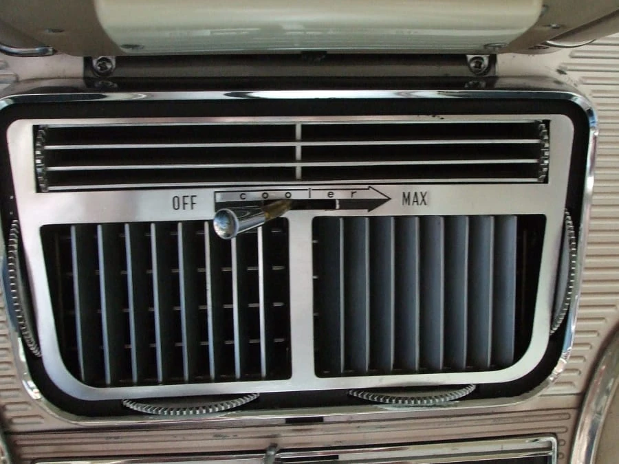 1961 Ford Thunderbird 3rd Gen - Image 10 of 11