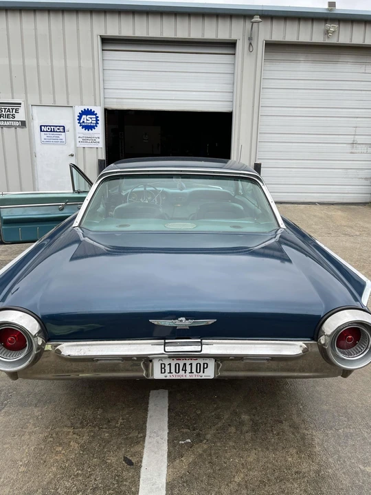 1961 Ford Thunderbird 3rd Gen - Image 11 of 31