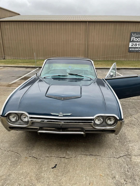 1961 Ford Thunderbird 3rd Gen - Image 13 of 31