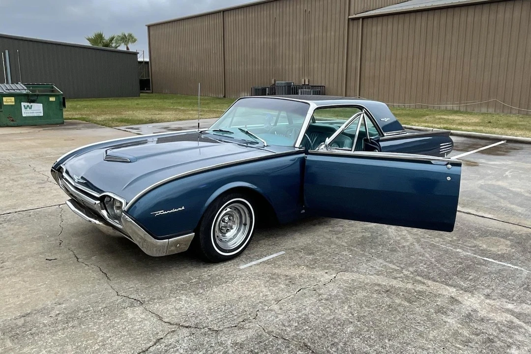 1961 Ford Thunderbird 3rd Gen - Image 3 of 31