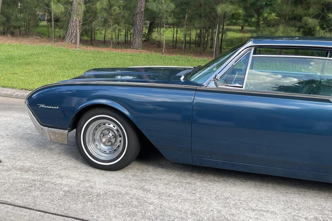 1961 Ford Thunderbird 3rd Gen - Image 16 of 31