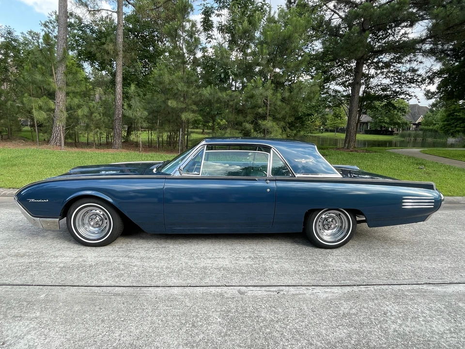 1961 Ford Thunderbird 3rd Gen - Image 4 of 31